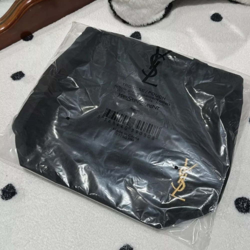 Yves Saint Laurent Tote - Embroidered Logos - Picture 7 of 8